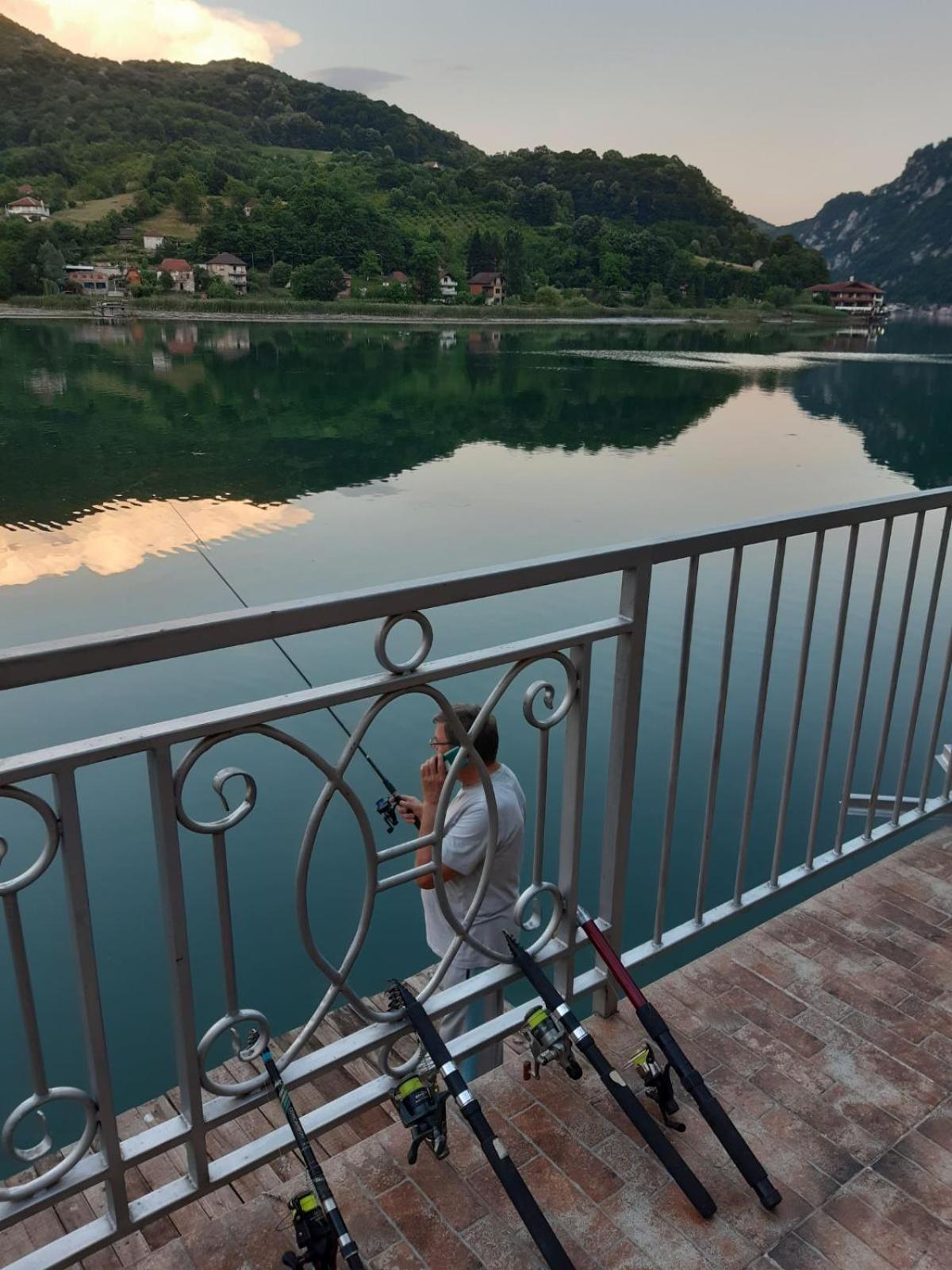 Vila Oaza - Zvornicko Jezero Зворник Экстерьер фото